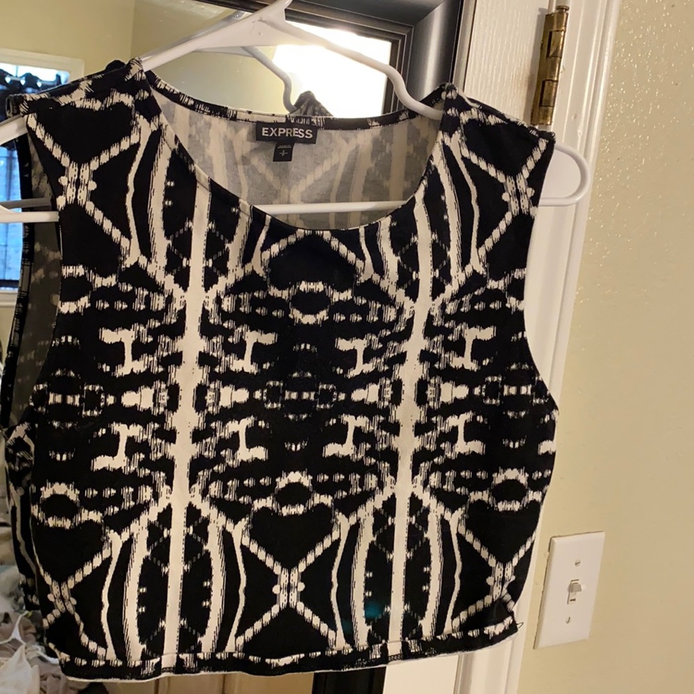 Express crop top, size small